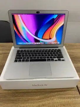 MacBook Air 2017 i5  FULLSET 8/128