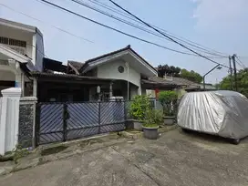 Rumah bagus luas siap huni di Delta Pekayon Bekasi