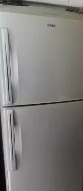 kulkas Sanyo 2pintu