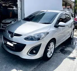 TDP 16JT Mazda2 RZ 1.5 AT 2012 Terlengkap mazda 2