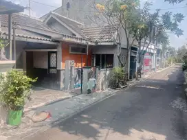 Rumah Bagus Dekat Kampus Unisri Solo