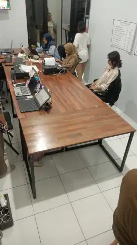 MEJA LAPTOP PREMIUM AESTHETIC 700.000 JADI 557.000 !