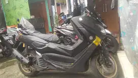 -Yamaha nmax 2019 hitam