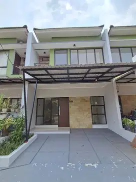 Di jual rumah 2 lantai siap huni di Pamulang Tangerang Selatan