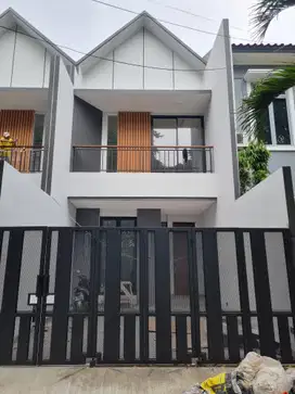 Wilson Rumah baru 2 lantai uk 5x25 di meruya utara