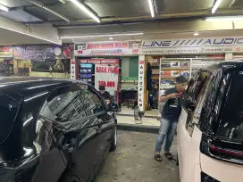 Bengkel kaca film mobil dan gedung bisa dipanggil