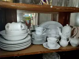 1 Set Piring kuno
