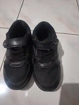 Jual sepatu homyped