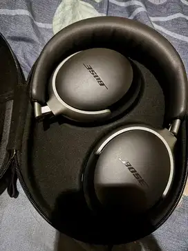 Bose Quietcomfort Ultra Headphones Hitam