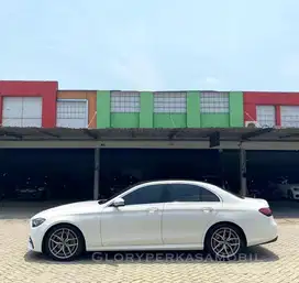 Mercedes Benz E300 AMG 2022/ 2023 KM 1rb ANTIK Mercy E300 E 300