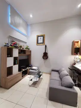 Dijual rumah beserta isinya summarecon Karawang