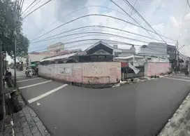 Dijual Rumah di Jalan D, Kebayoran , Tebet, Jakarta Selatan