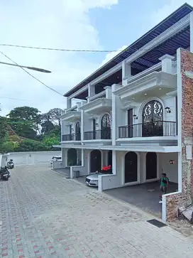 Rumah Siap Huni Dalam Komplek Perumahan Besar Lingkungan sangat tenang