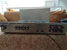 Ampli Onkyo A25,