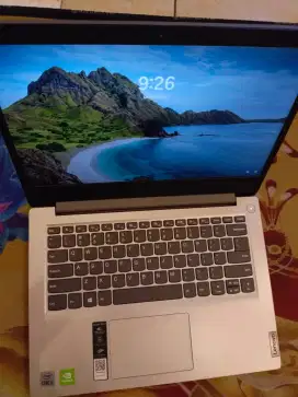 Laptop Lenovo Ideapad Slim 3