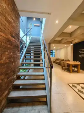 Rumah Keren Tengah Kota Siap Huni Furnish di Sayap Sunda Bandung