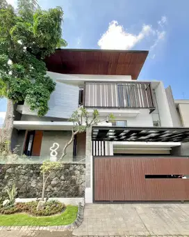 DIJUAL RUMAH BARU GRES CITRALAND TROPICAL MODERN SEMI FURNISHED 3.5 LT