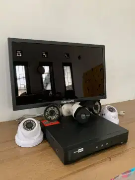 CCTV 5MP Full HD + MONITOR + HVR 5in1 500GB
