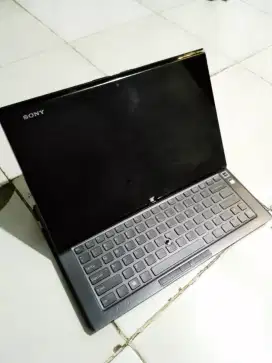 Jual laptop Sony Vaio ultra book minus charger tidak ada jual gembling