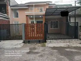 Disewakan Rumah Bagus Luas 2 Lantai SHM di Pamulang
