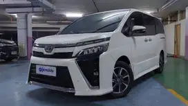 Pajak Panjang TDP 15JT Toyota Voxy 2.0 Bensin-AT 2019 Putih