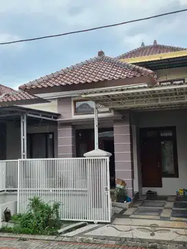 Graha Santoso Regency dekat Merr siap huni