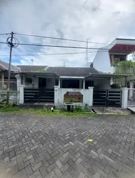 SEWA SIMPANG DARMO PERMAI SELATAN dkt papaya HR mohamad pakuwon mall