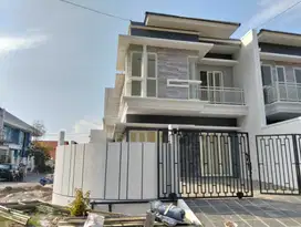 Baru Modern minimalis Jemursari Selatan dkt RyJemursari,Rungkut,Petra