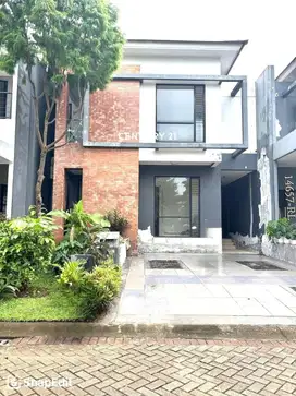 Disewakan Rumah Baru Renovasi Siap Huni Discovery Sektor 9