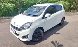 KM RENDAH Daihatsu Ayla 1.0 X Bensin-MT 2021 PUTIH ag OU