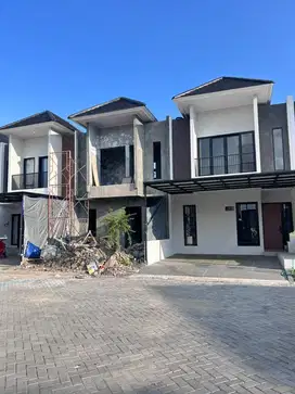 PANDANARAN AVENUE UNDIP TEMBALANG