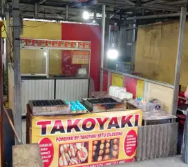 Dibutuhkan jaga stand takoyaki dan teci (telor aci)
