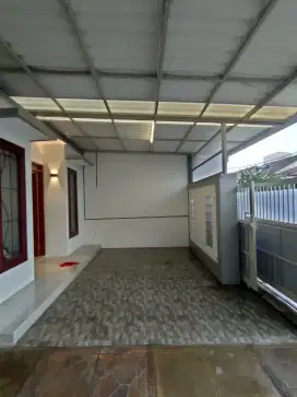 Rumah Taman Holis Indah Bandung Siap Huni