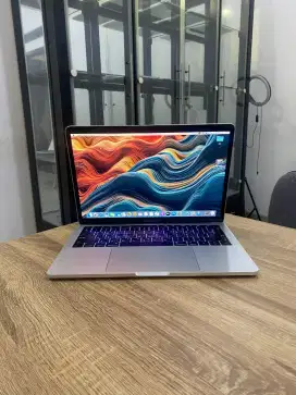Macbook Pro 13 (2016) Touchbar 16Gb/1Tb