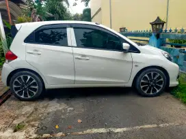 Brio matic type E 1.2 warna putih THN 2017 km 59 rb