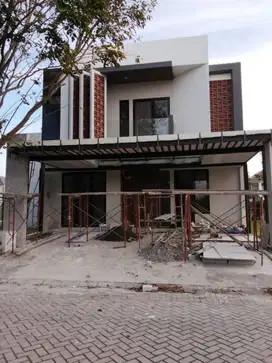 Ada Pool‼️Rumah Grand Pakuwon dekat Margomulyo