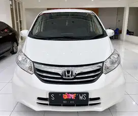 FREED E PSD 1.5 AUTOMATIC 2013.Tangan Ke 1