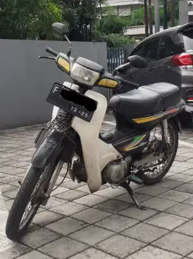 Dijual motor astrea thn 2003 surat2 lengkap pajak hidup