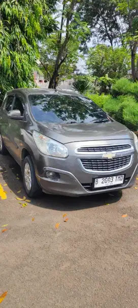 Chevrolet Spin 1.2 LT  MT