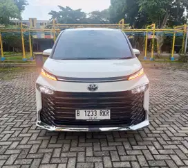 TOYOTA VOXY 2022 KM 20 RIBU FULL ORIGINAL GOOD CONDITION