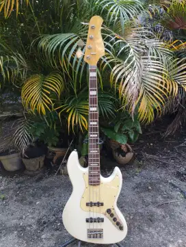 bass elioth jb duluxe 2008