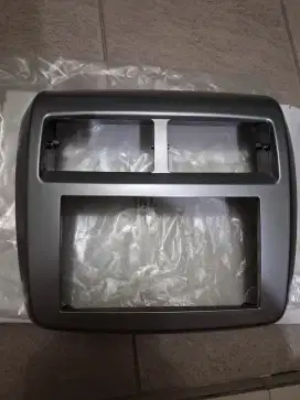 Frame panel ac tengah agya ayla