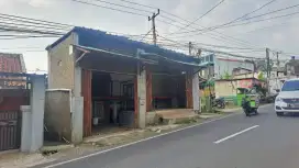 DIJUAL Rumah Ruko Pinggir Jalan 2 Lantai, Lokasi Strategis untuk usaha