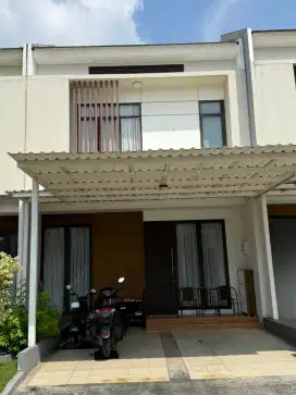 Dijual rumah tingkat claster jakarta garden city