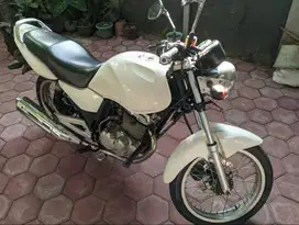 Suzuki Thunder 125 2010/2015 Warna Putih