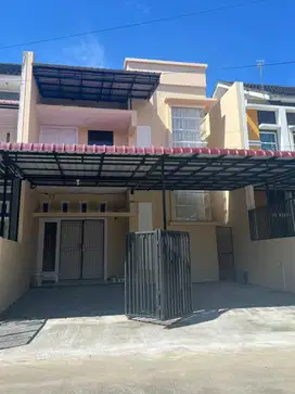 Dikontrakan rumah 2lantai