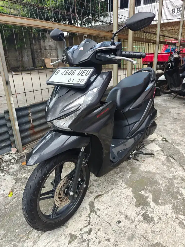 Beat deluxe 2024 km 9rb dp 500rb ueu