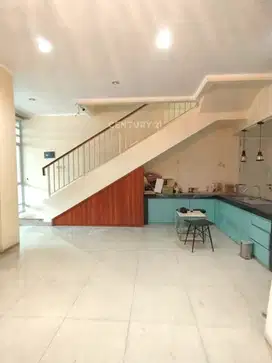 Rumah Minimalis Modern Siap Huni Di Discovery  8592