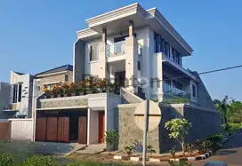 Rumah Private Pool Posisi Hook Cakung Jakarta Timur