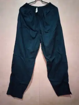 Celana kain wanita biru tua